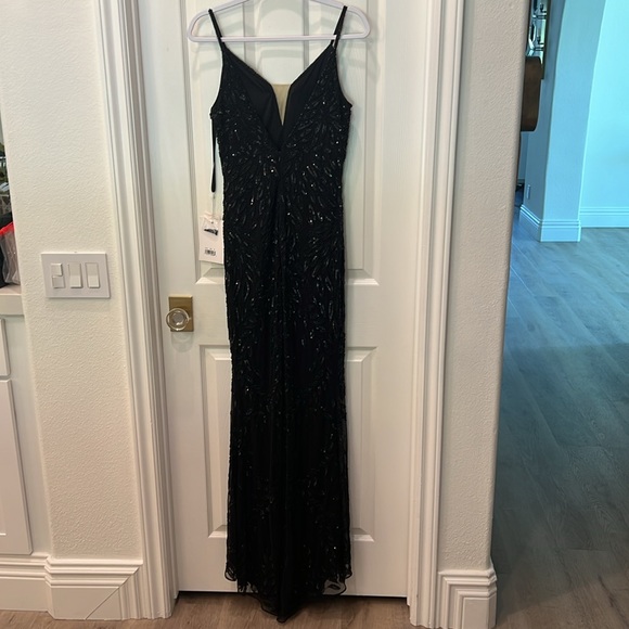 NWT Mac Duggal 5107 Embellished Leaf Evening Gown Black SIZE 2 - Picture 7 of 15